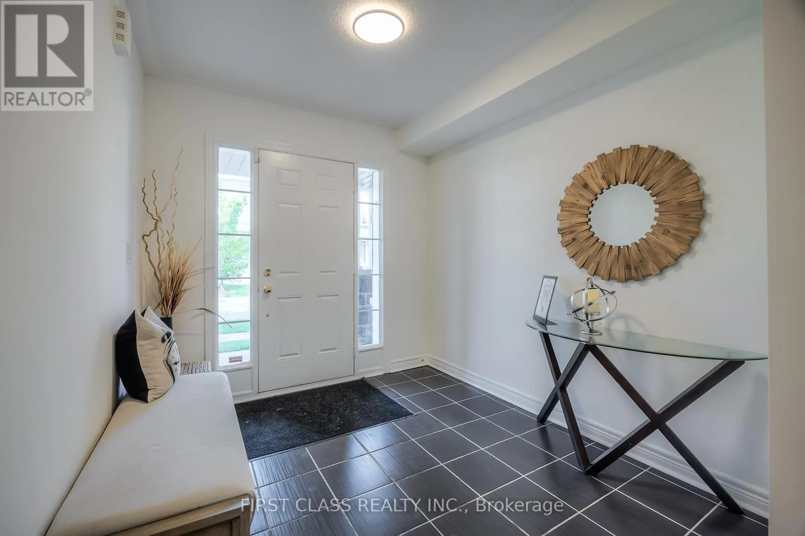 1719 CAROUSEL DRIVE