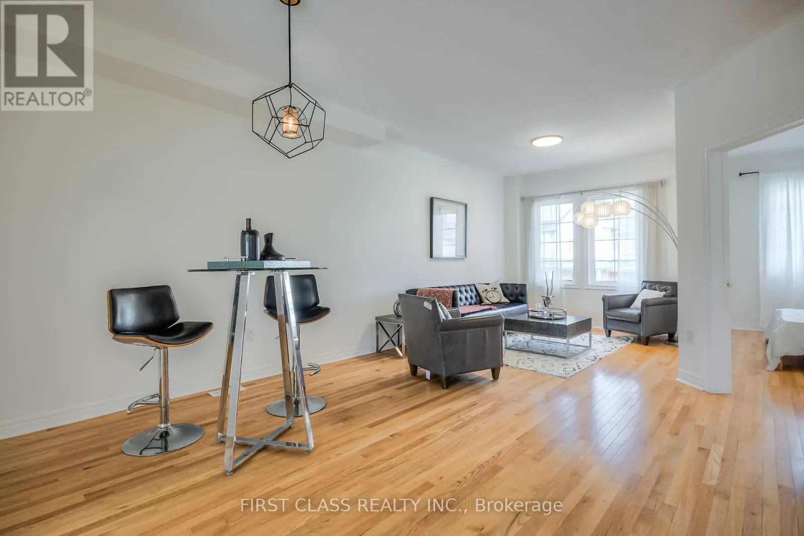 1719 CAROUSEL DRIVE
