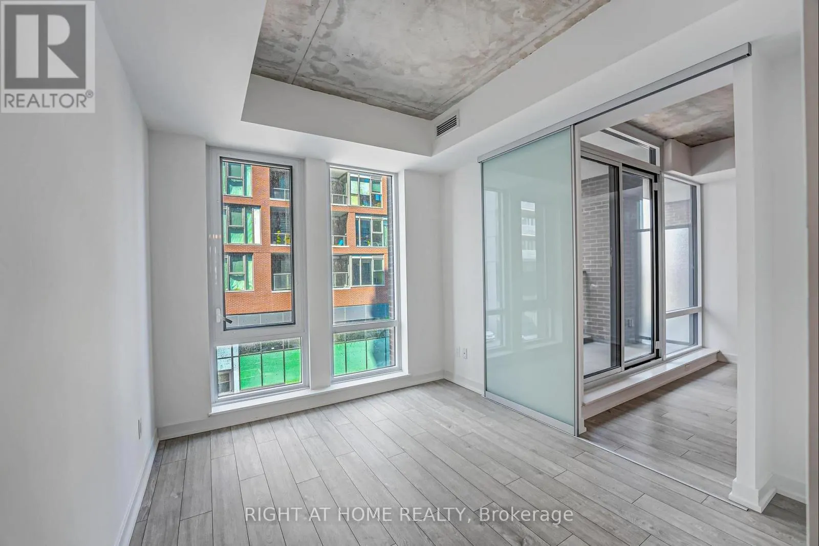 203 - 45 BASEBALL PLACE