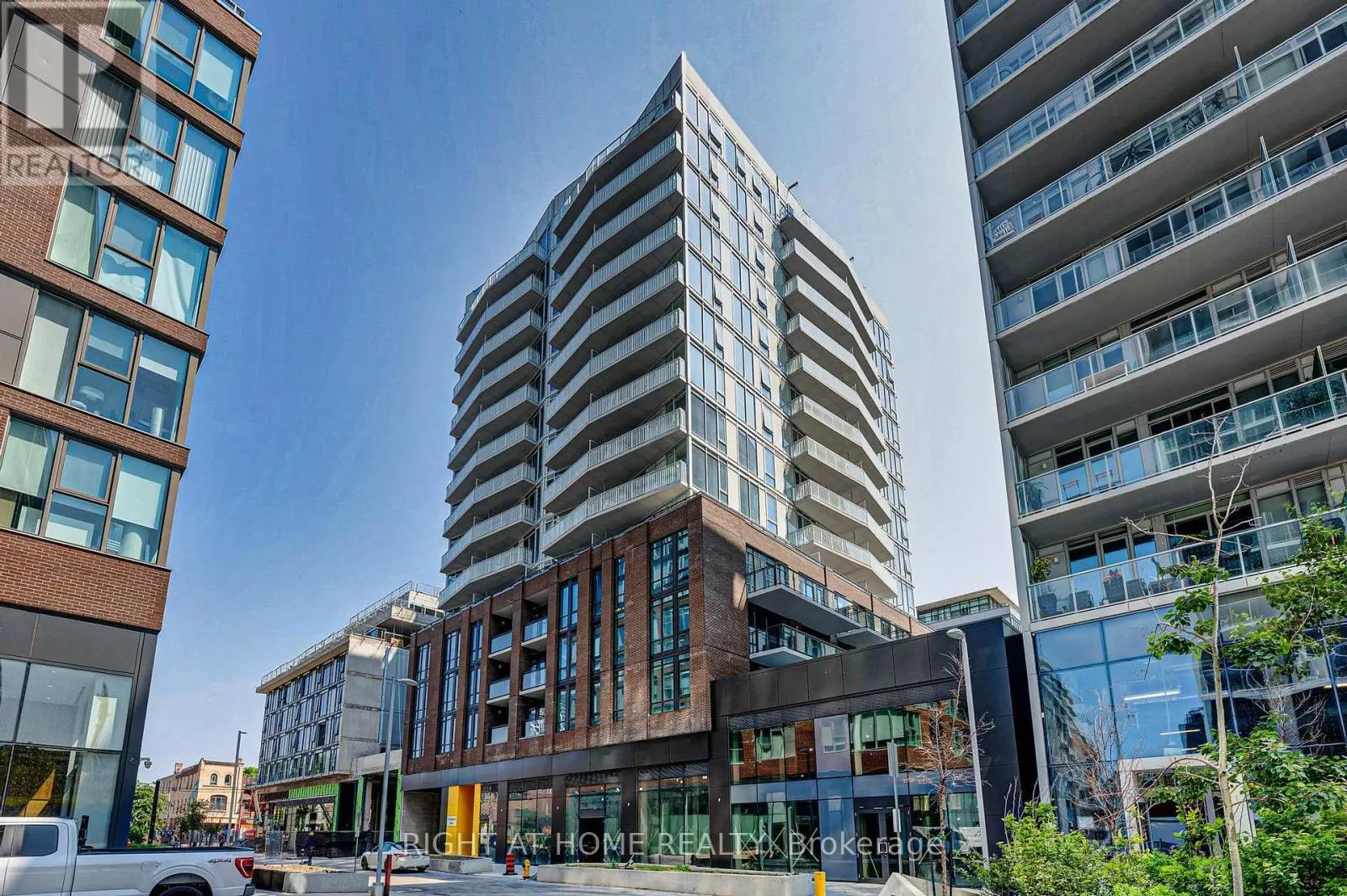 203 - 45 BASEBALL PLACE