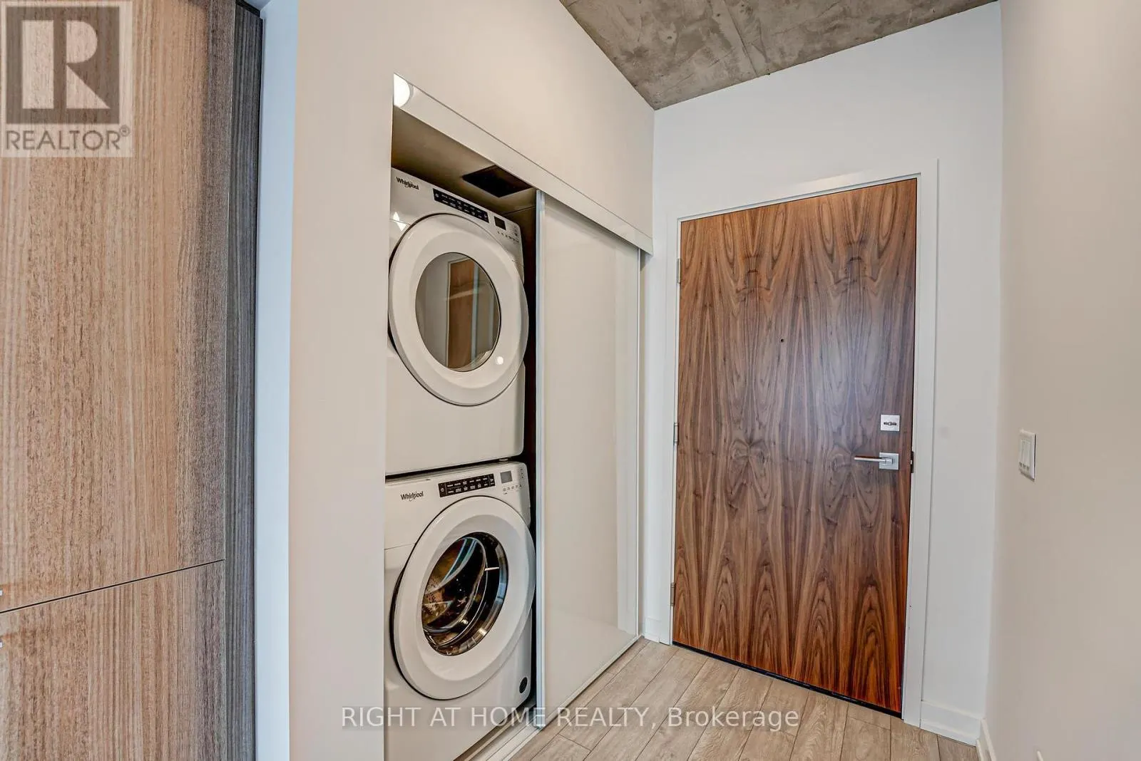 203 - 45 BASEBALL PLACE