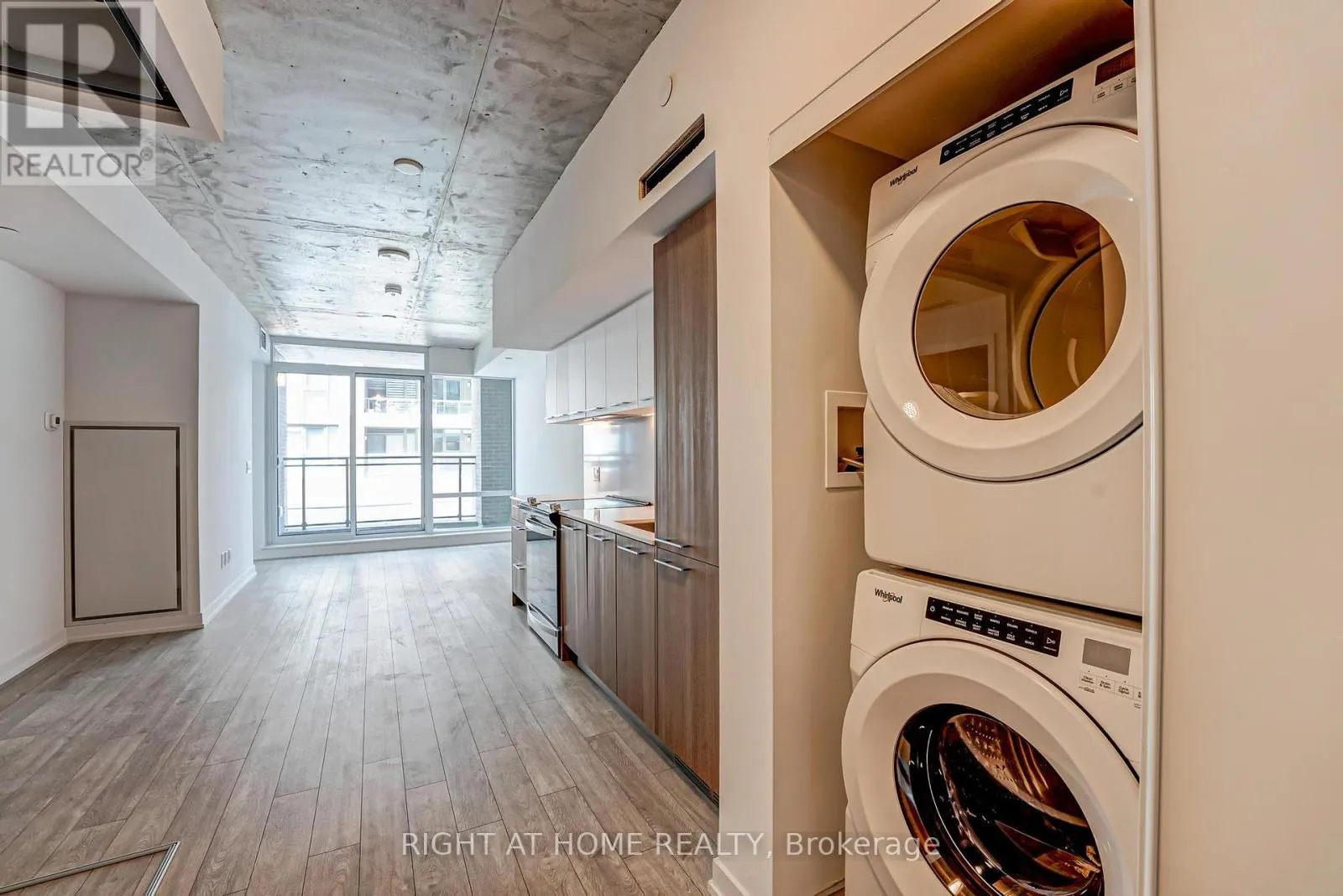 203 - 45 BASEBALL PLACE