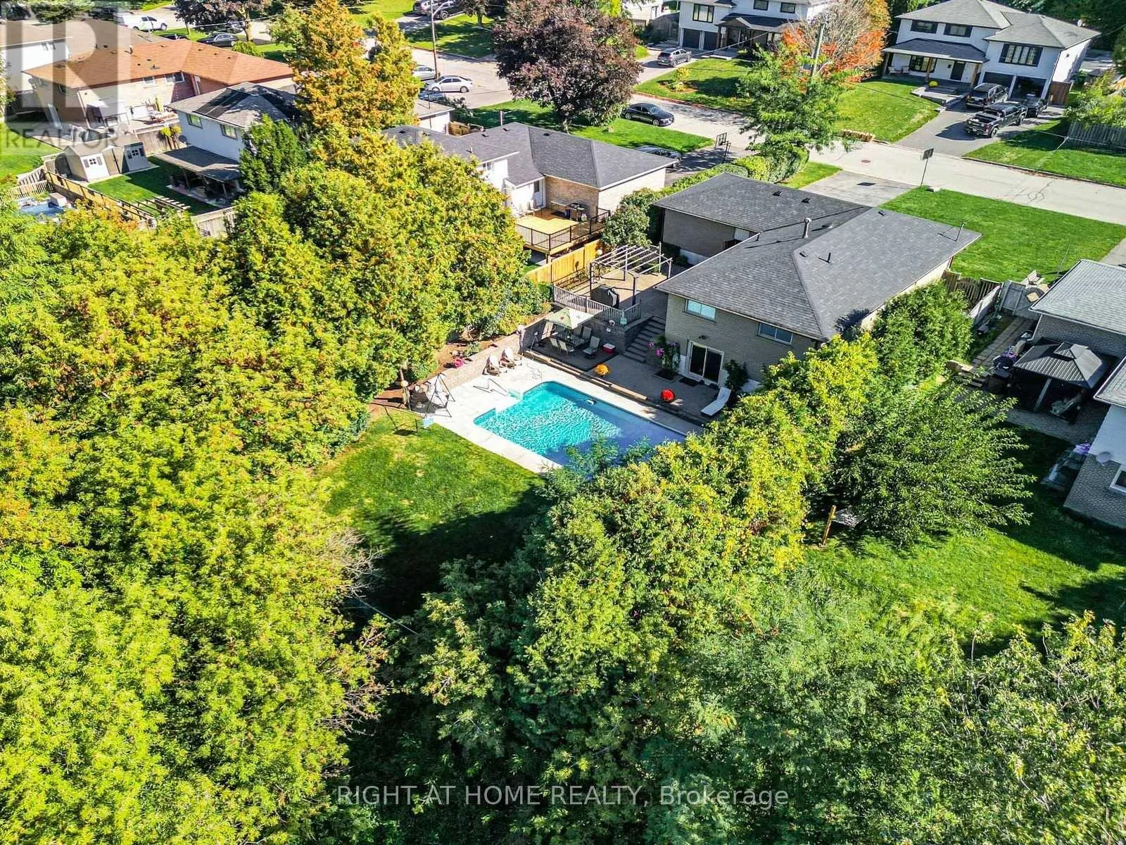 22 JALLAN DRIVE