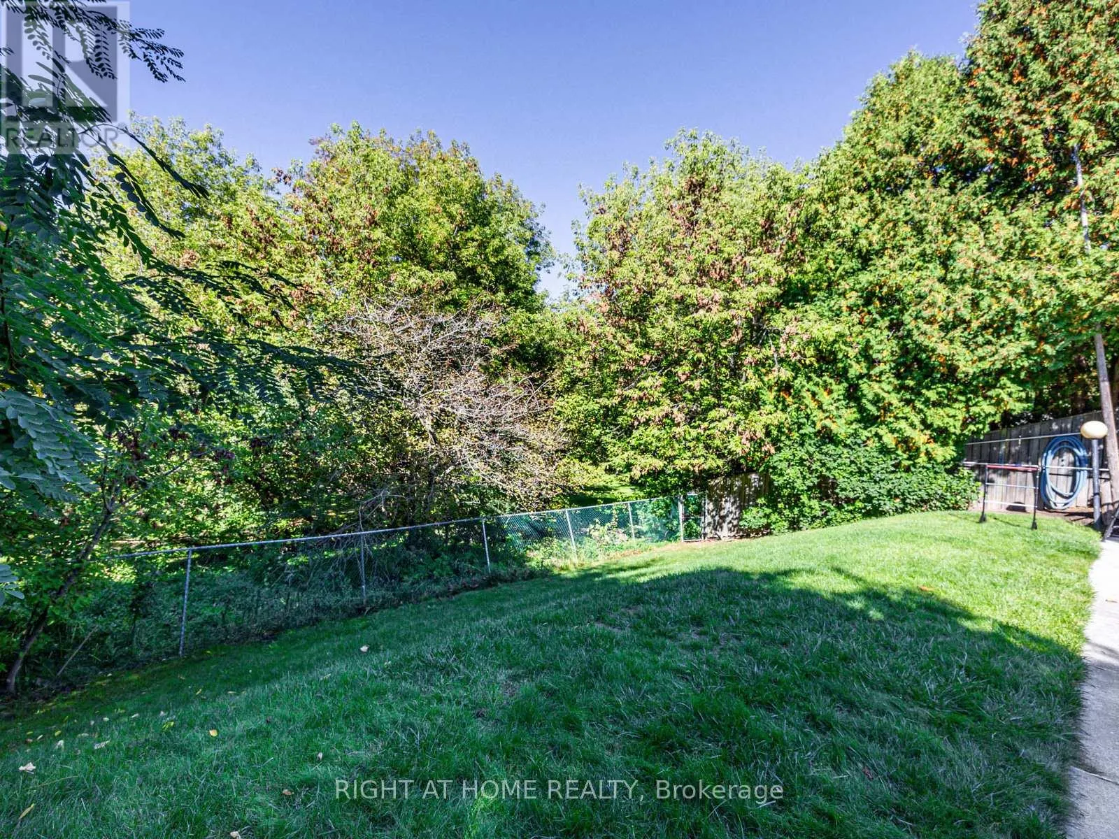22 JALLAN DRIVE