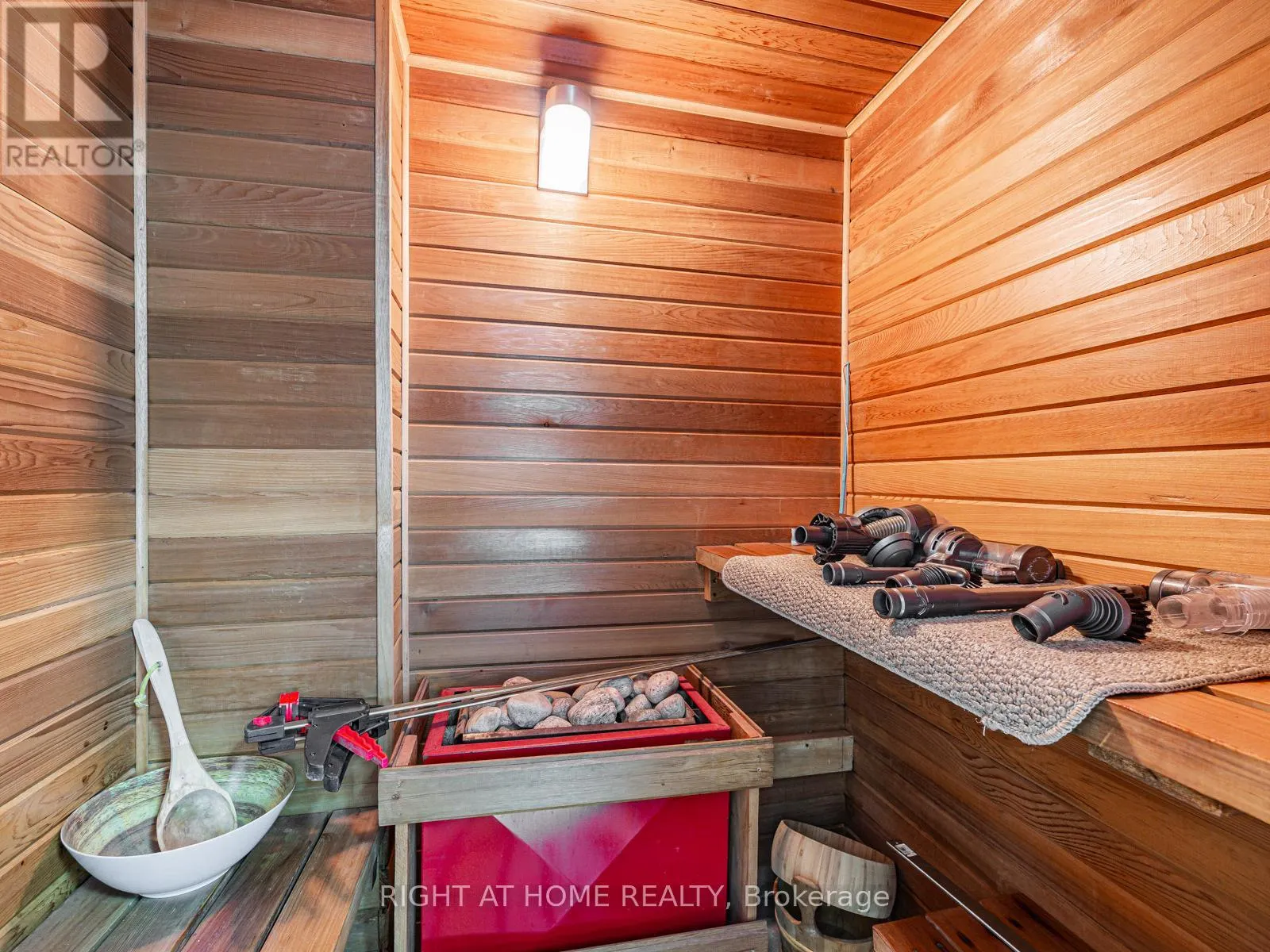 22 JALLAN DRIVE