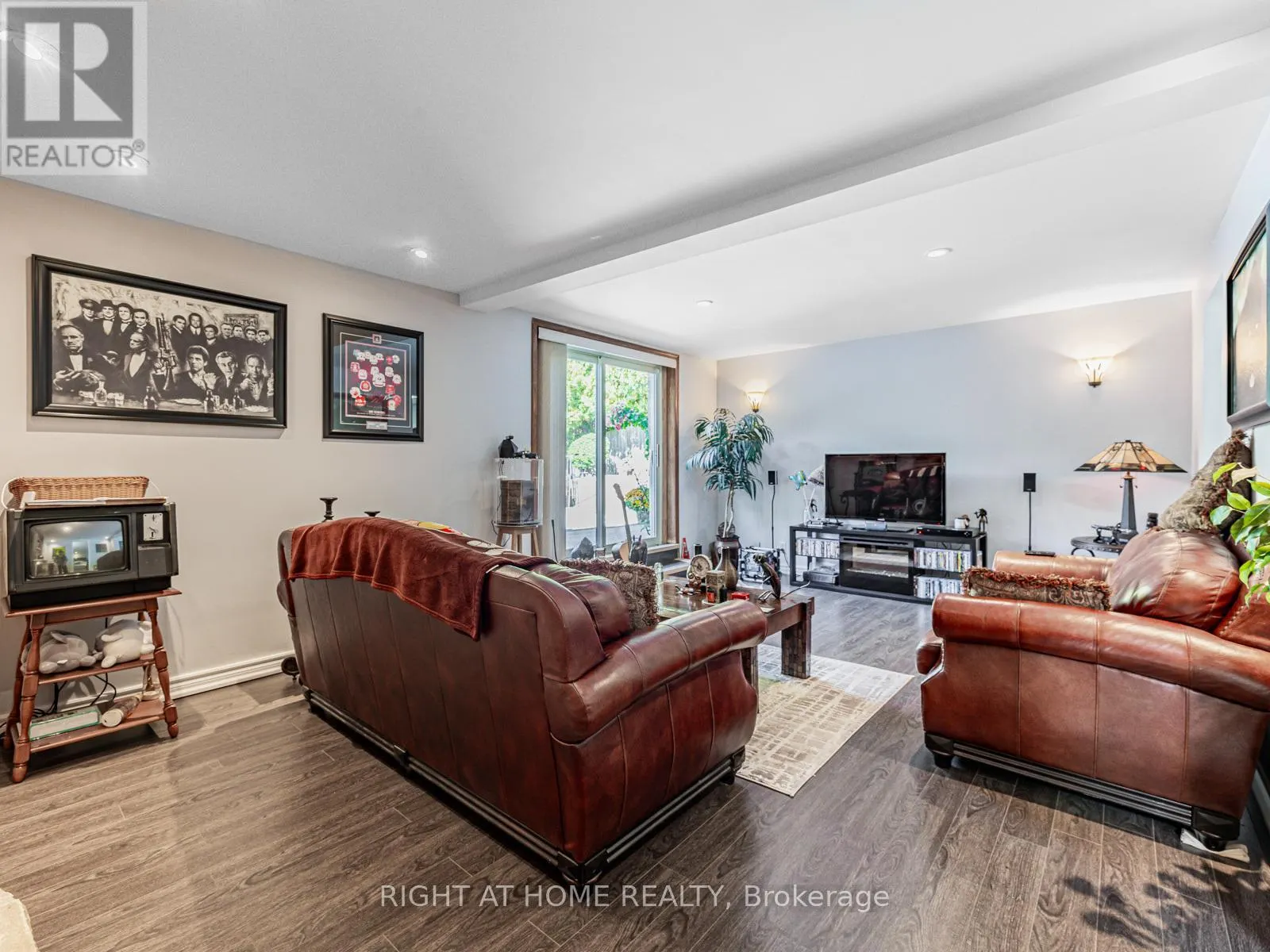 22 JALLAN DRIVE