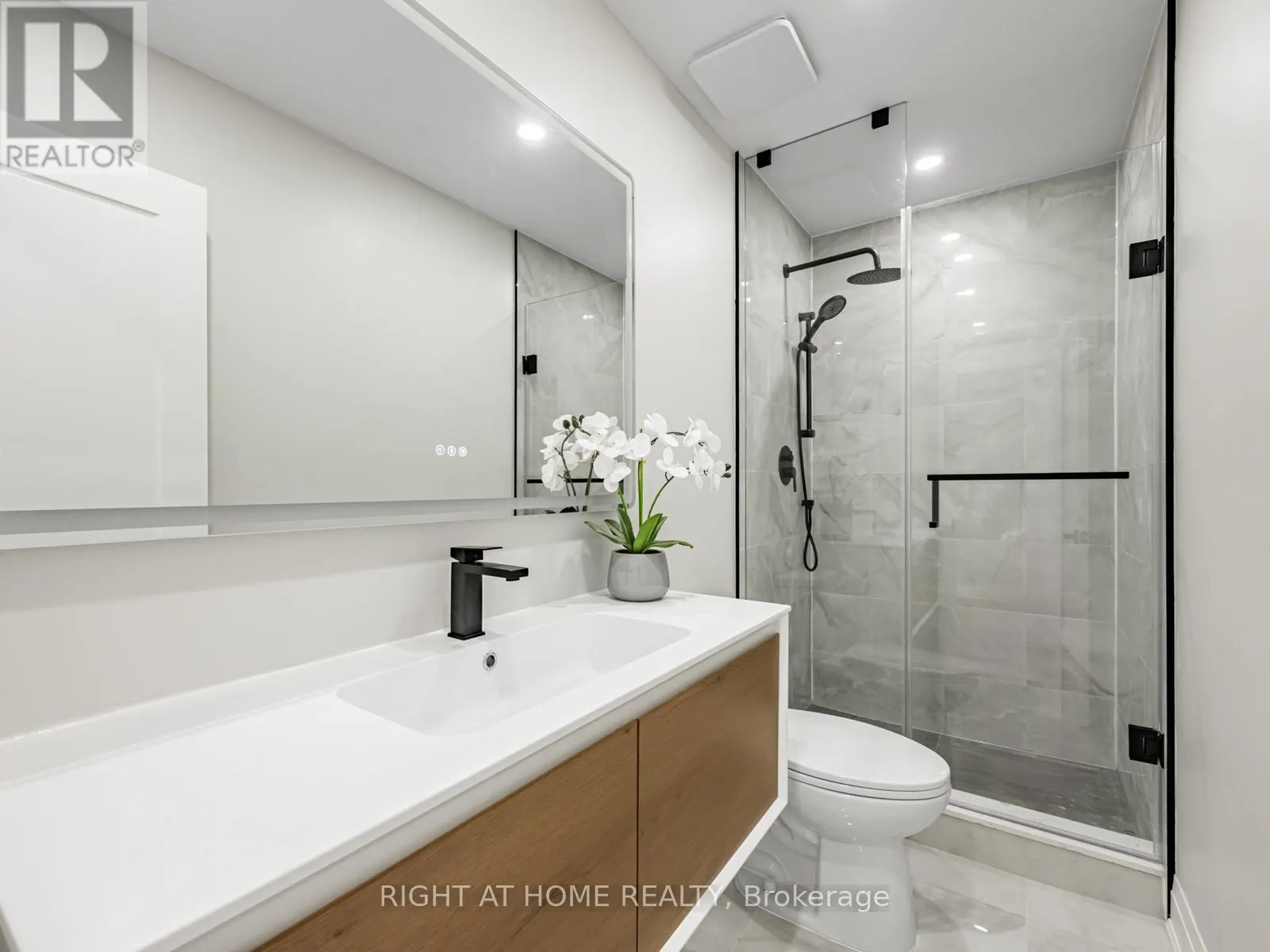 22 JALLAN DRIVE