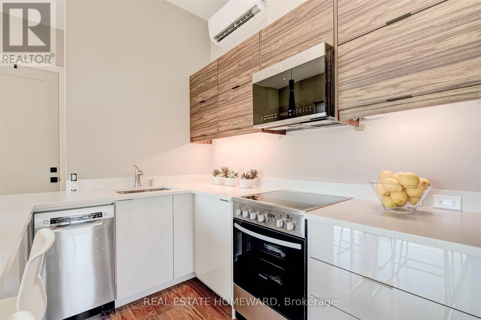 UPPER - 118 SWANWICK AVENUE