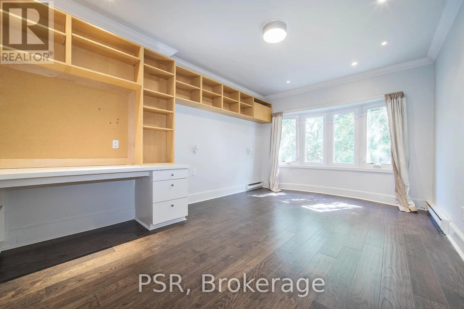 3 VICTOR AVENUE