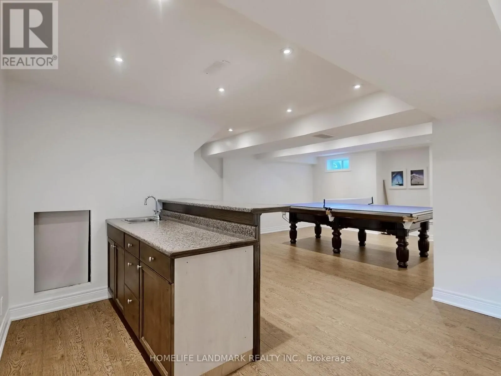 6 BROUGHTON COURT
