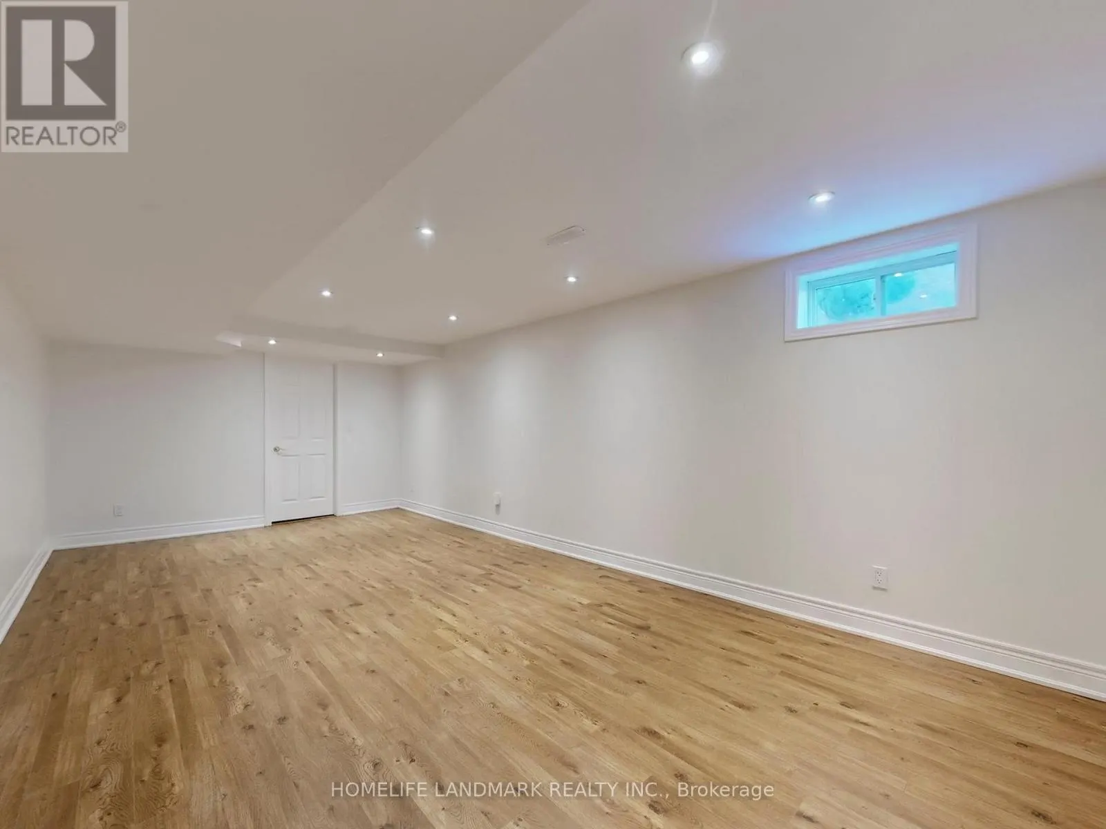 6 BROUGHTON COURT