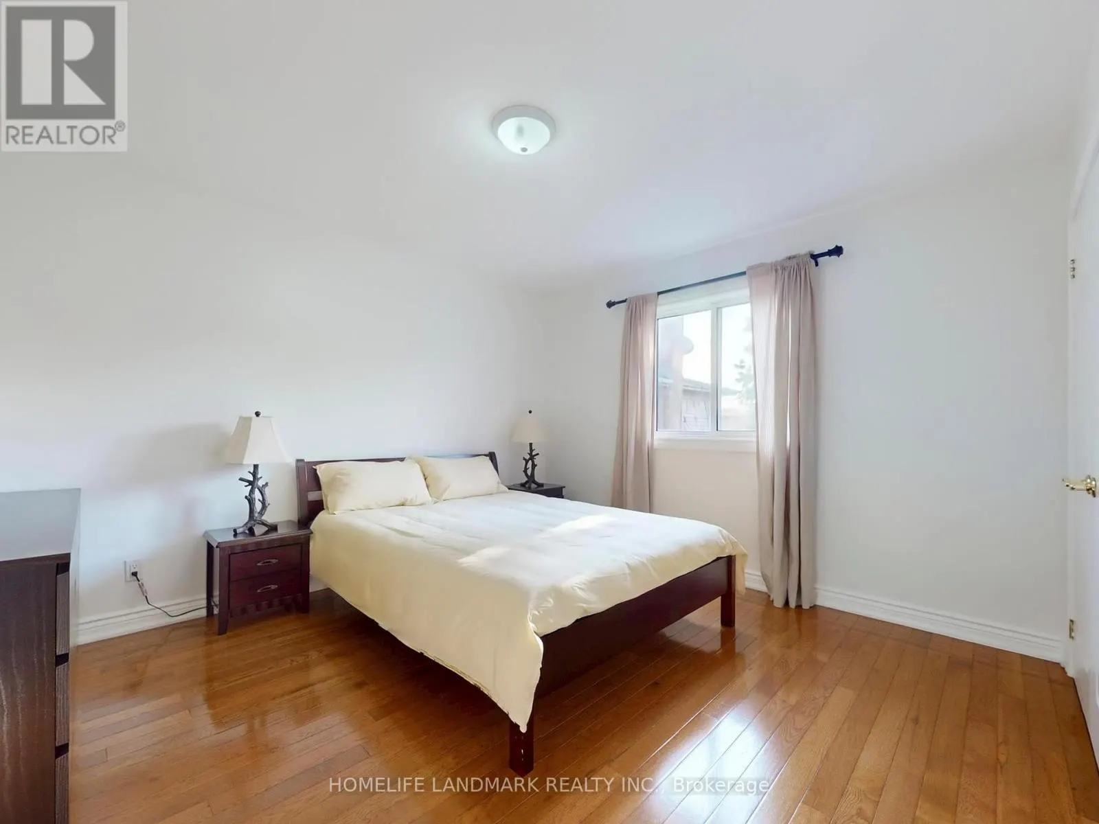 6 BROUGHTON COURT