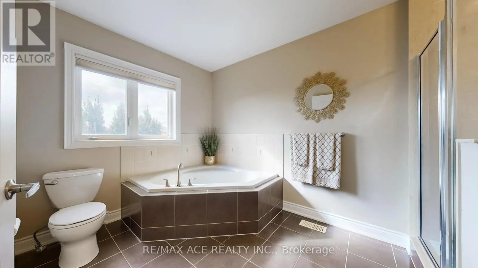 5 BEVERTON CRESCENT