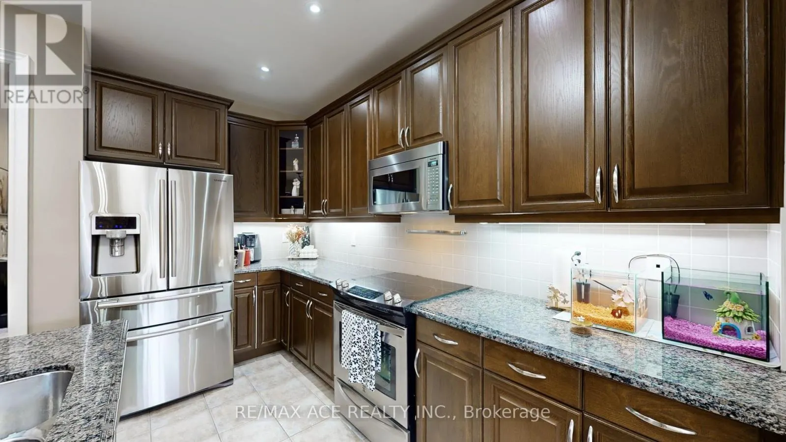 5 BEVERTON CRESCENT