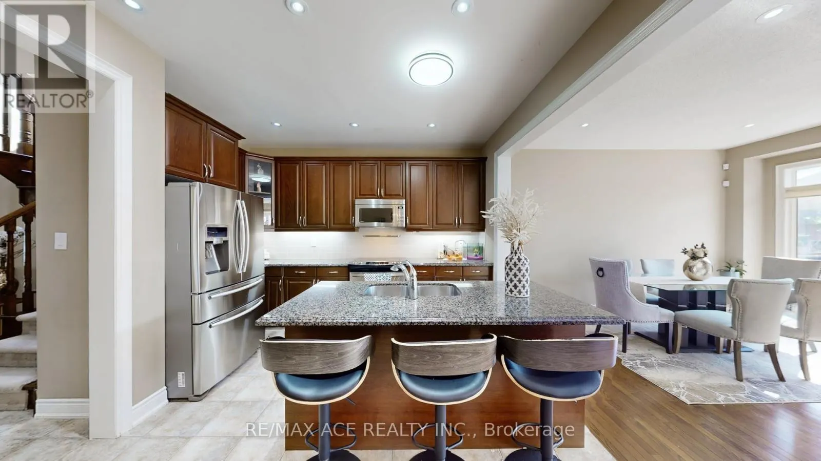5 BEVERTON CRESCENT