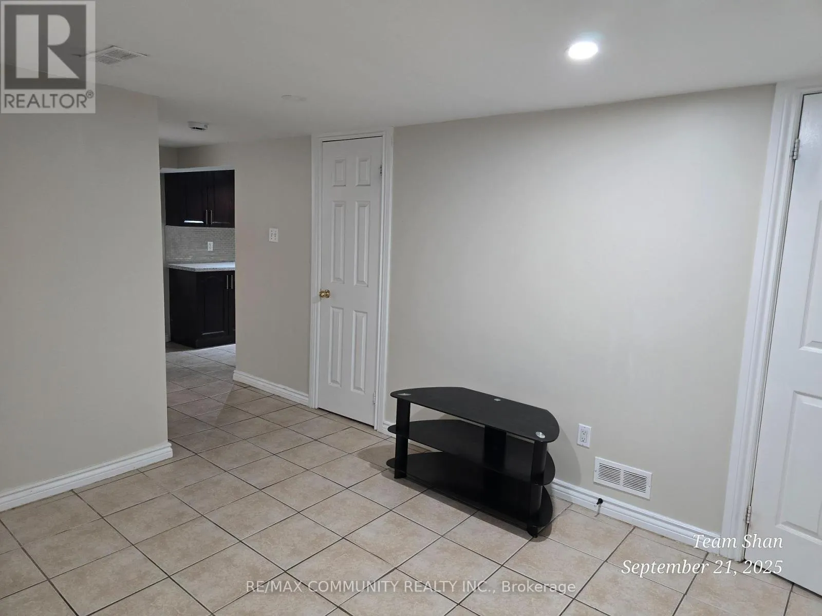 122 KITCHENER ROAD