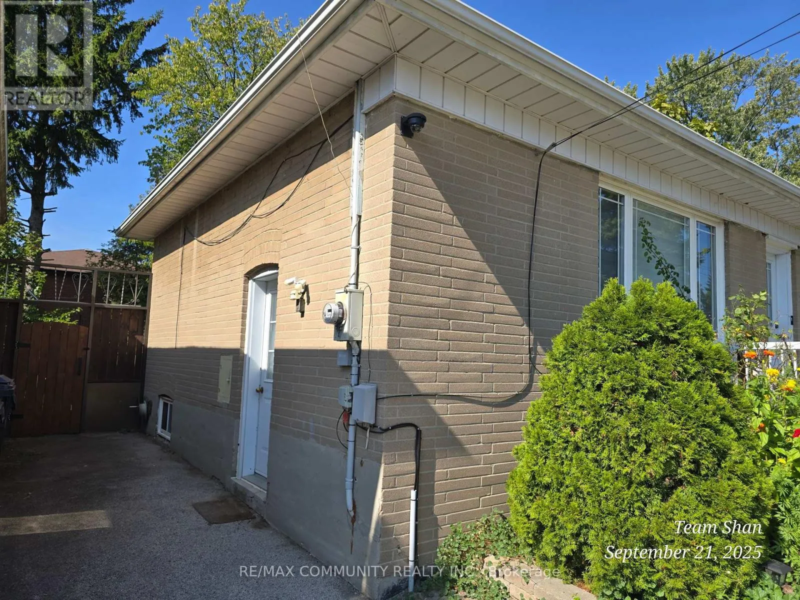 122 KITCHENER ROAD