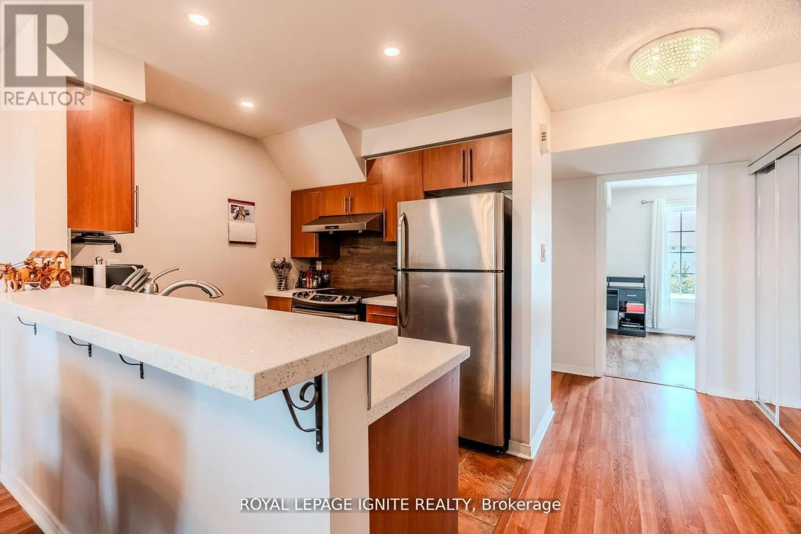 3 - 120 PETRA WAY