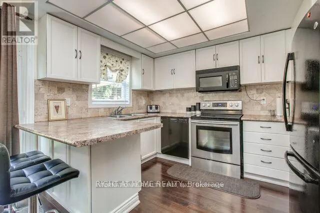 28 HETTERSLEY DRIVE N