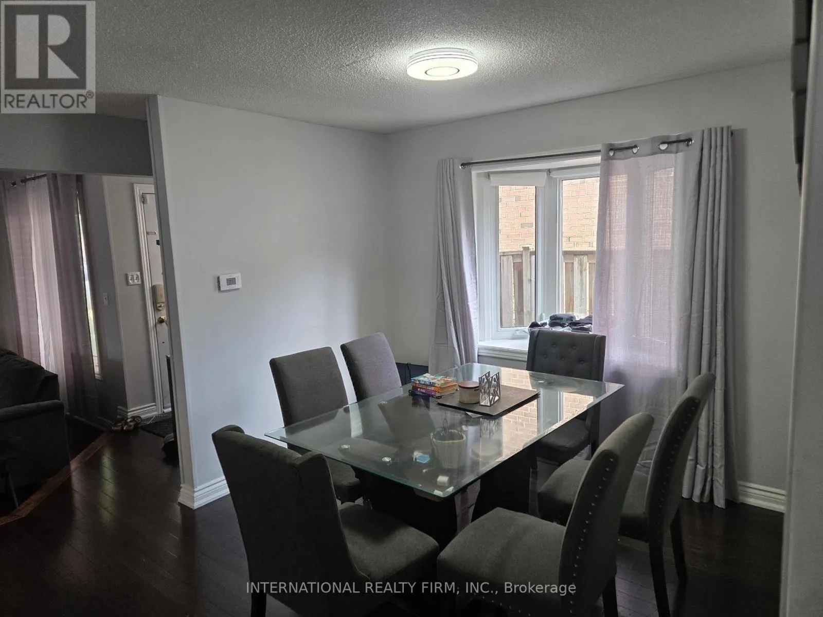 28 HETTERSLEY DRIVE N