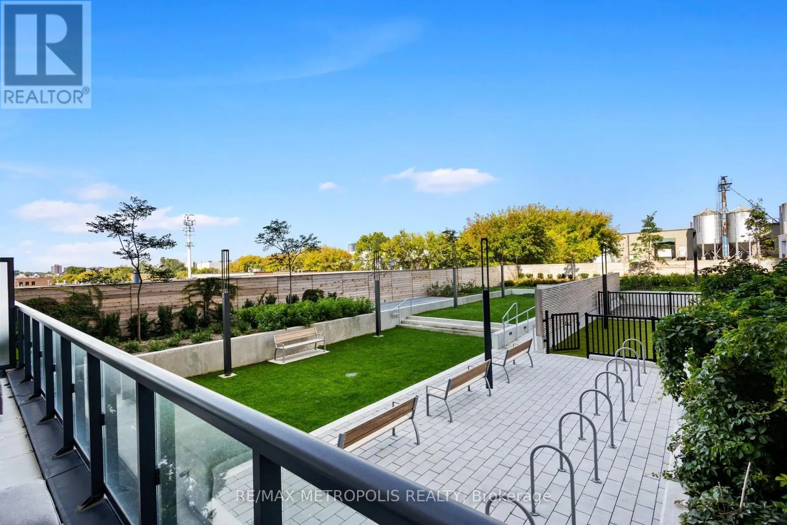 210 - 1350 ELLESMERE ROAD