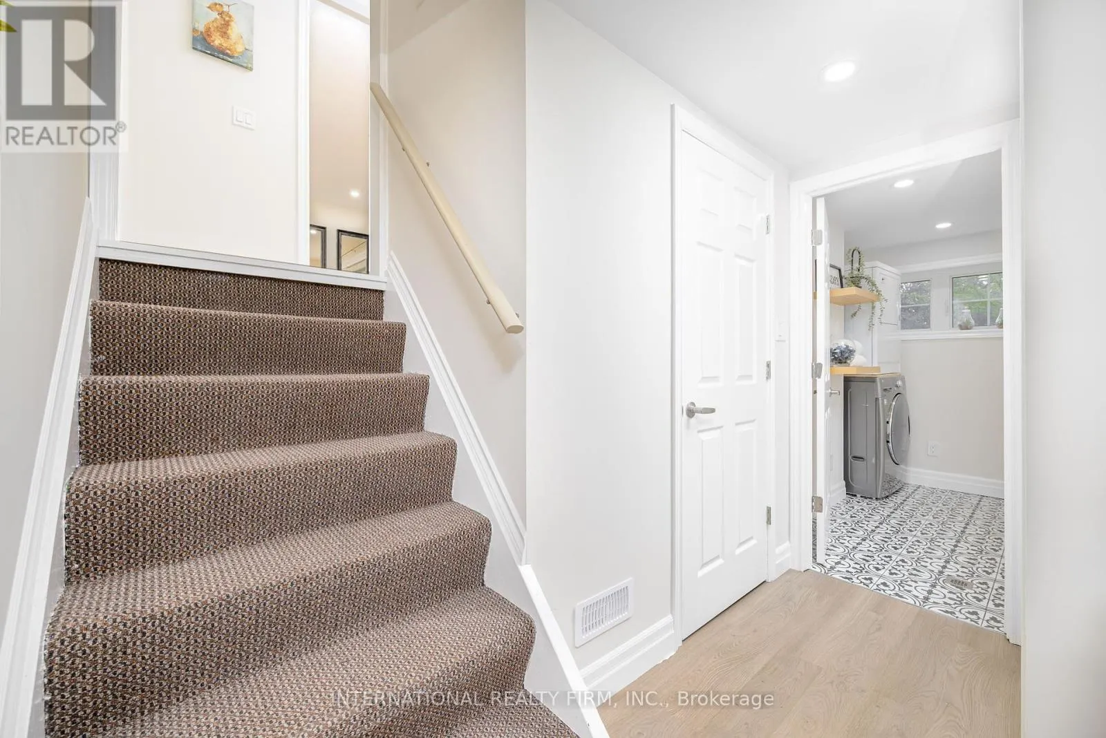 55 ORIOLE COURT