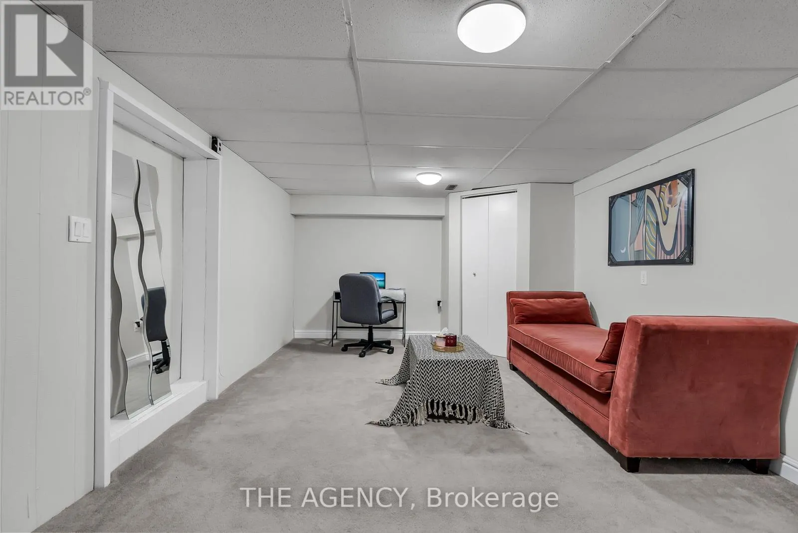 35 - 1333 MARY STREET N