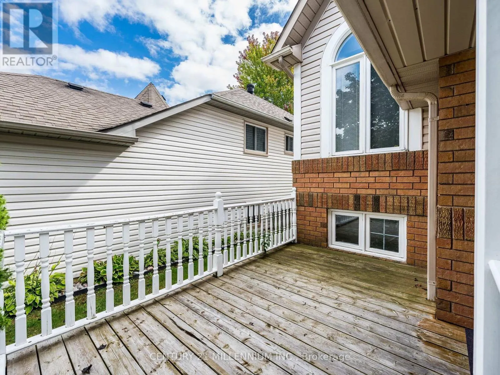 425 ELMWOOD COURT