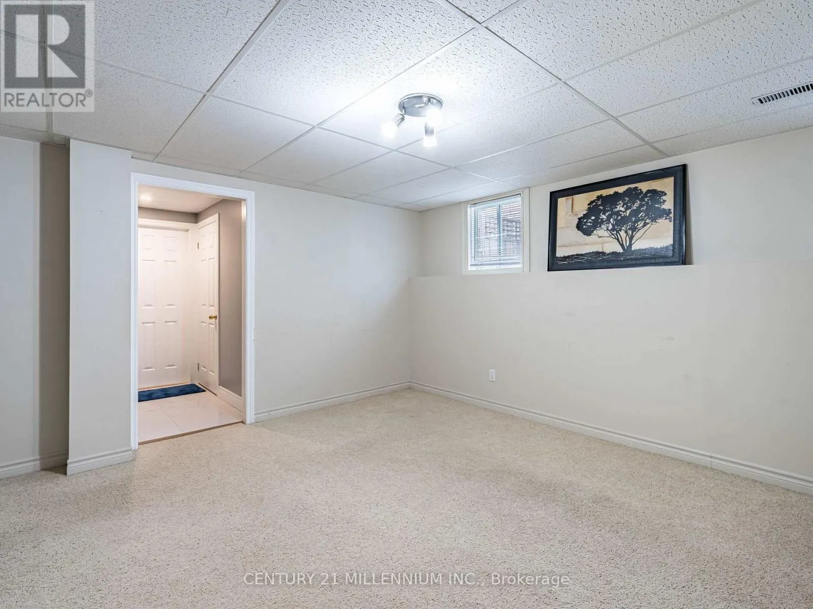 425 ELMWOOD COURT