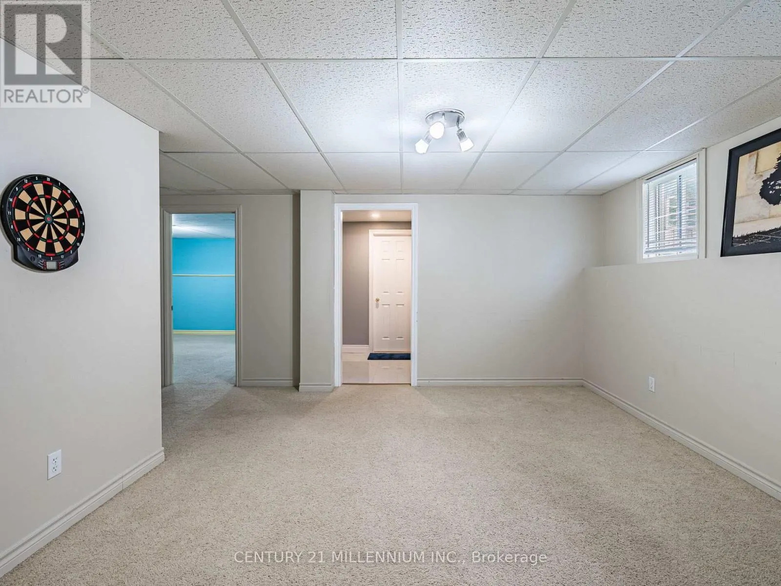 425 ELMWOOD COURT