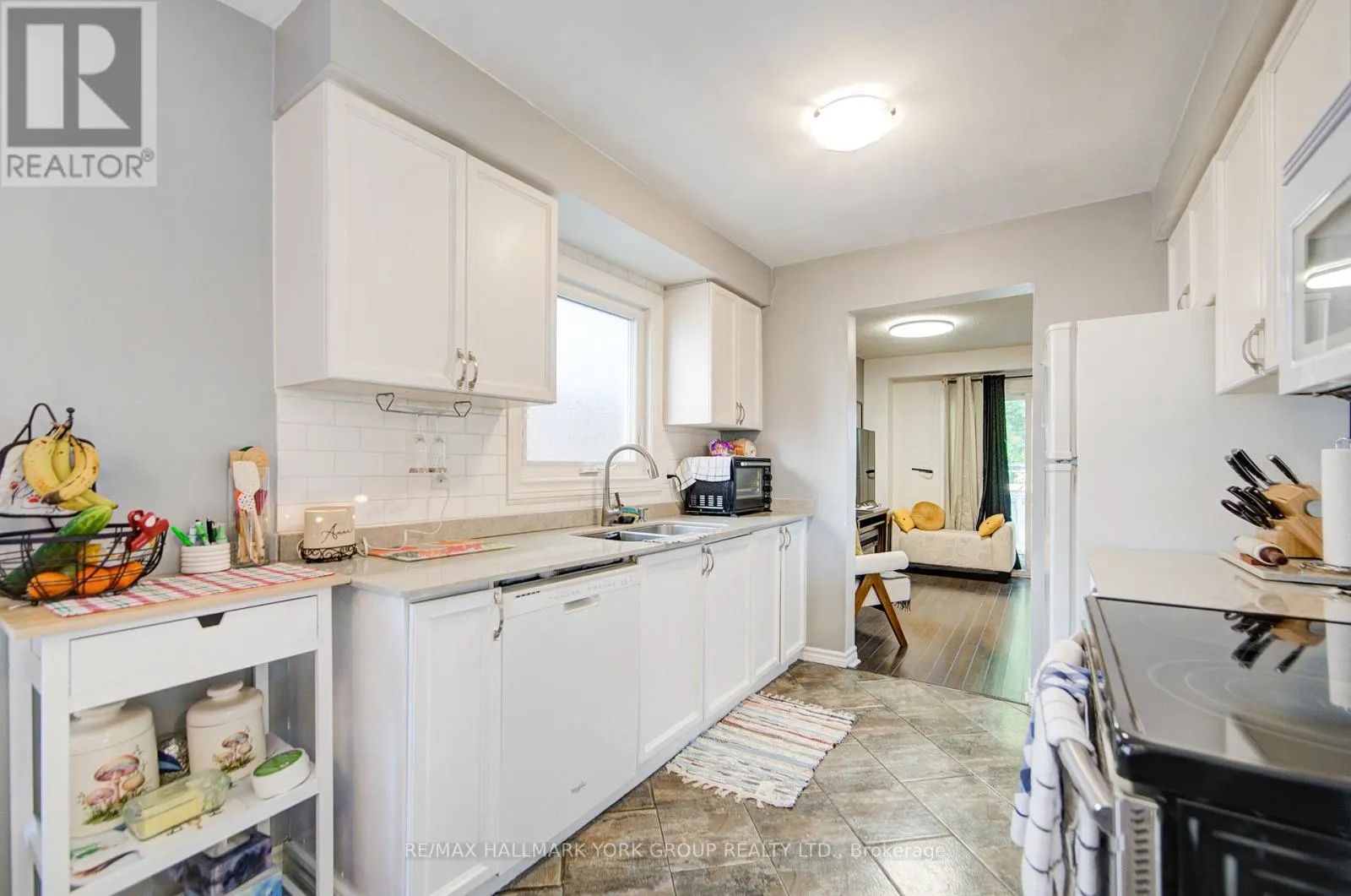 1 PARKLAWN DRIVE