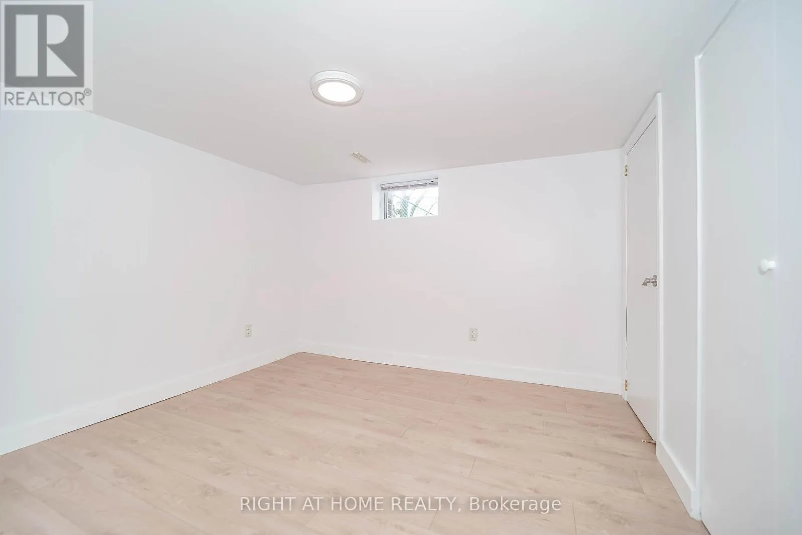 1360 WOODBINE AVENUE
