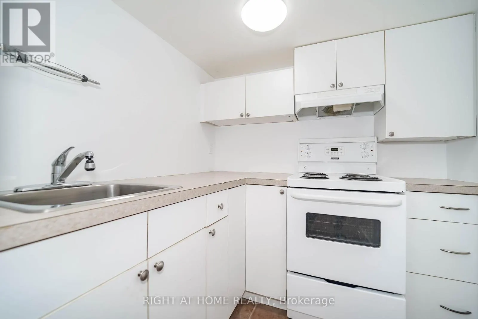 1360 WOODBINE AVENUE