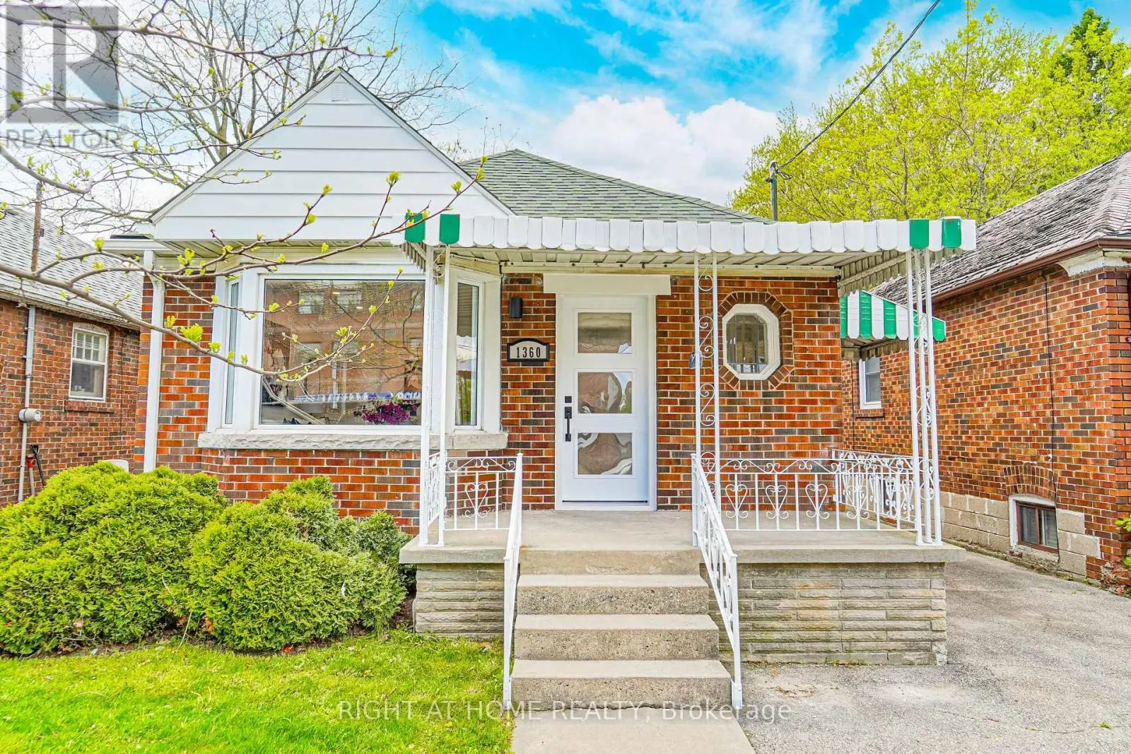 1360 WOODBINE AVENUE