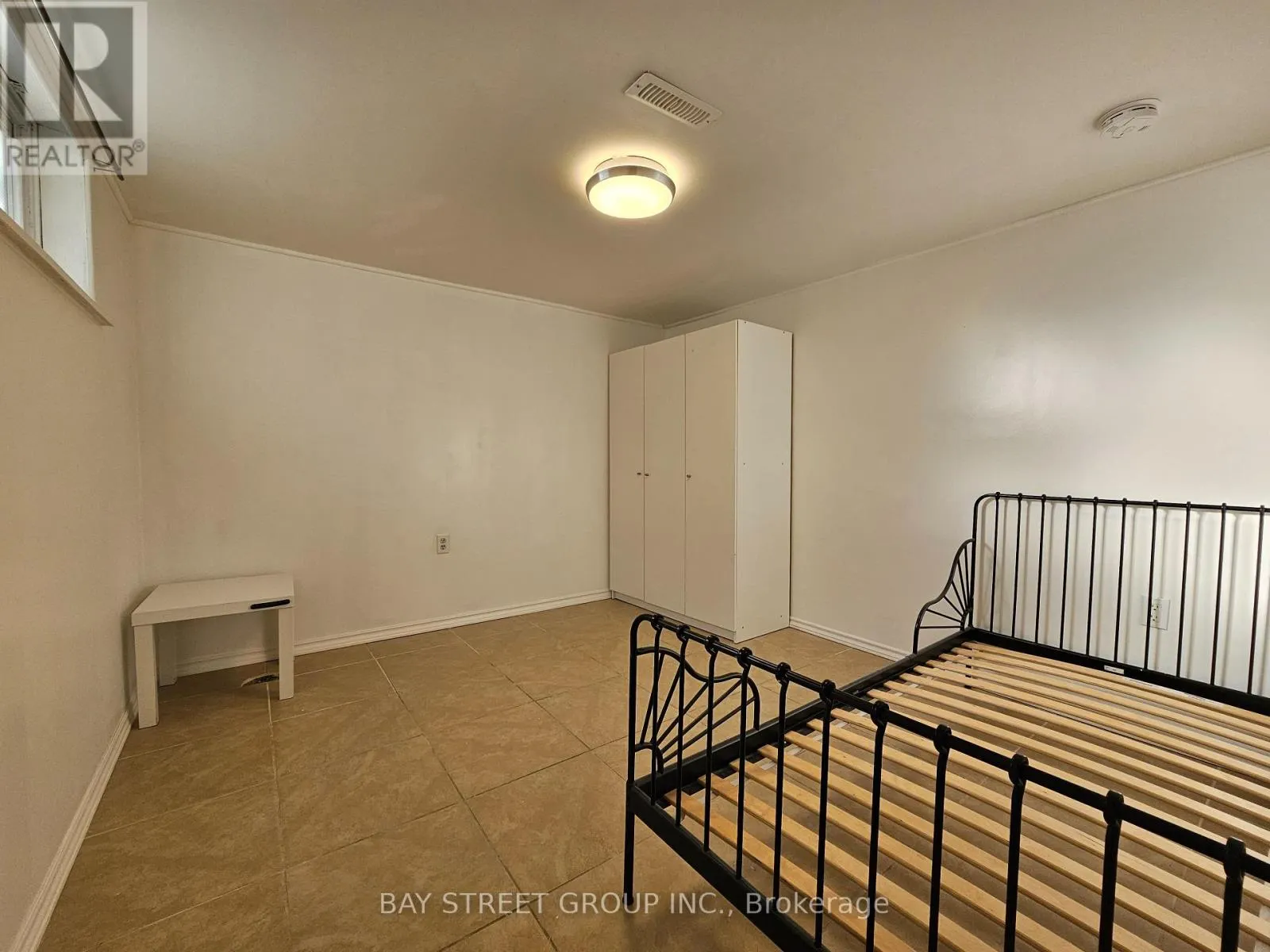 BSMT - 52 JANET BOULEVARD