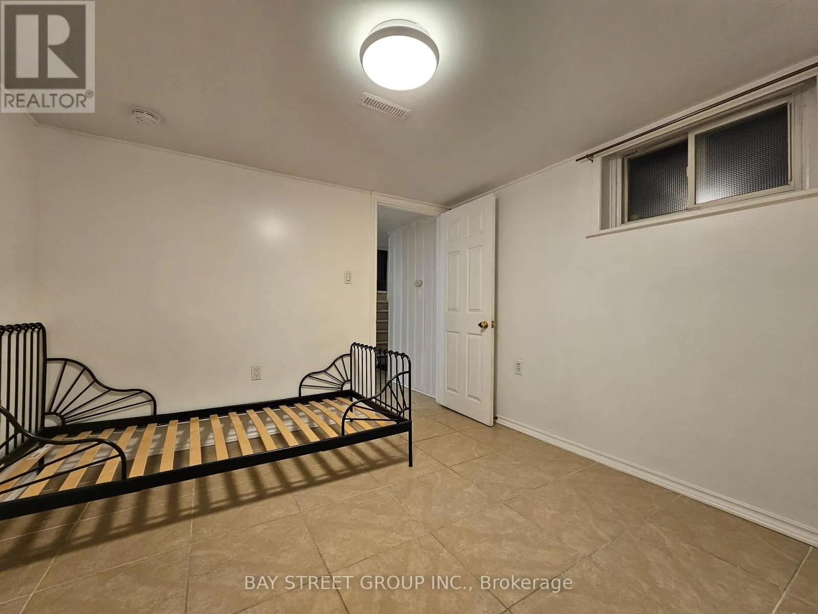 BSMT - 52 JANET BOULEVARD