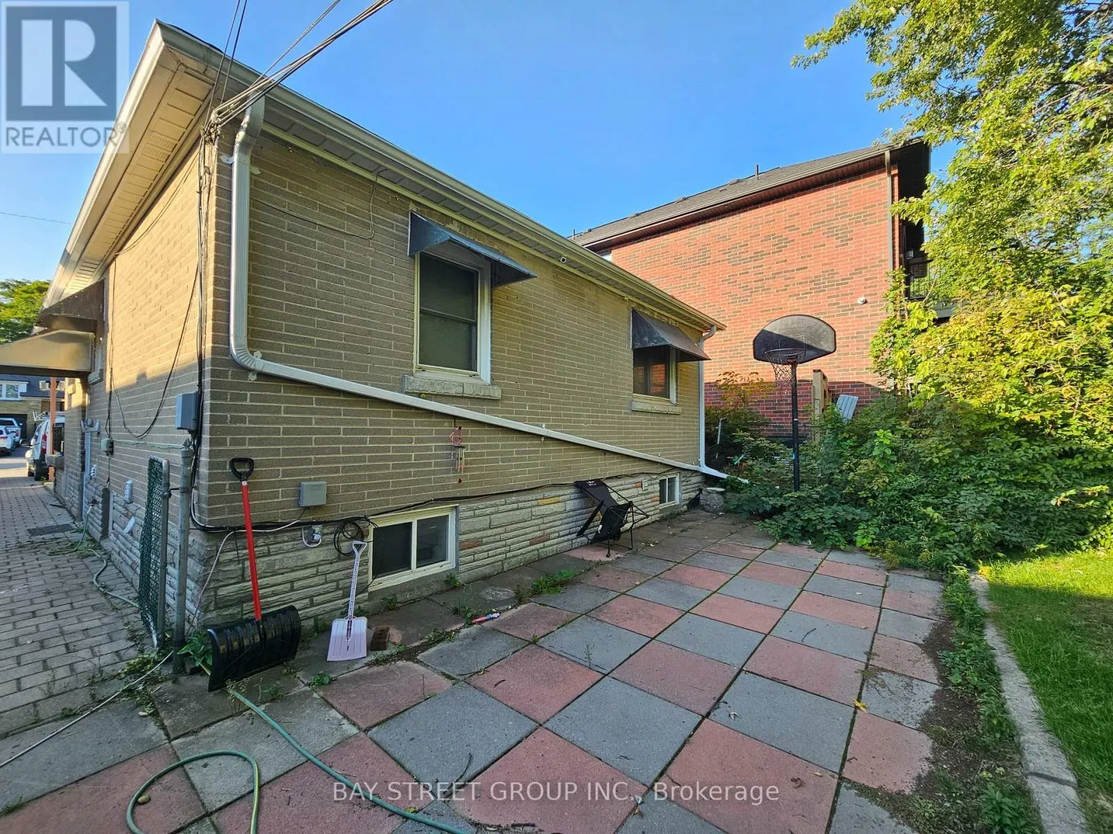 BSMT - 52 JANET BOULEVARD