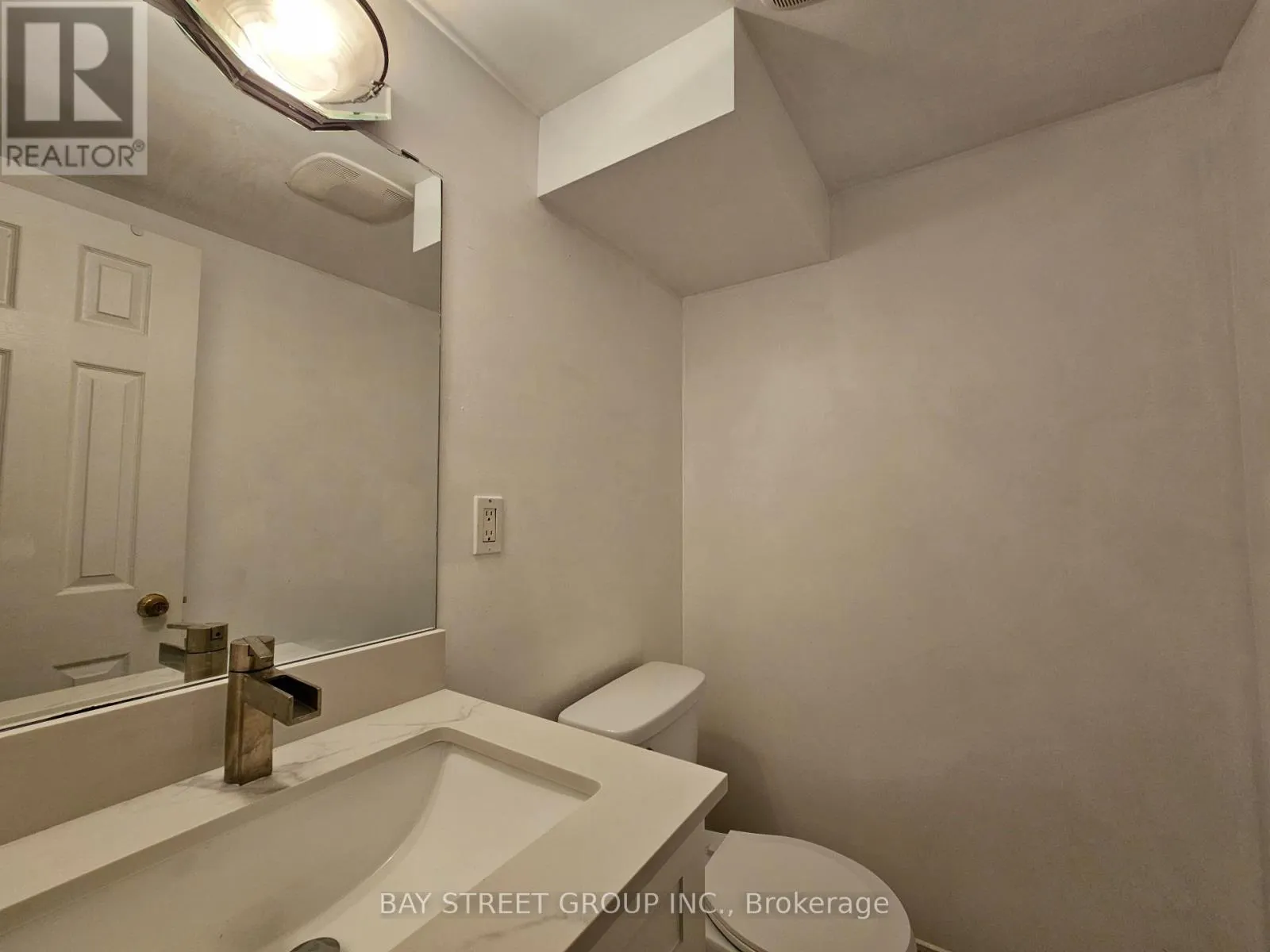 BSMT - 52 JANET BOULEVARD