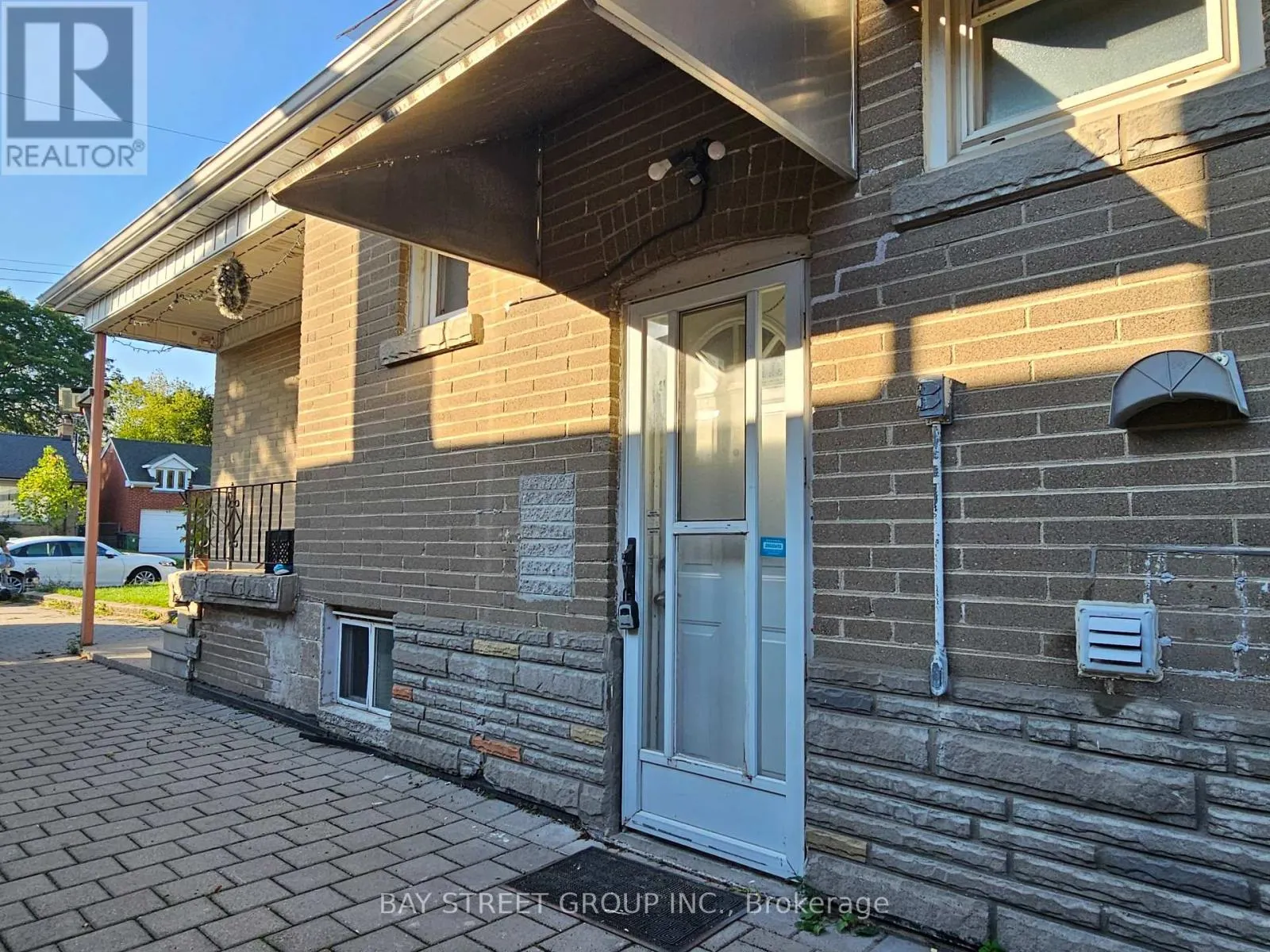 BSMT - 52 JANET BOULEVARD