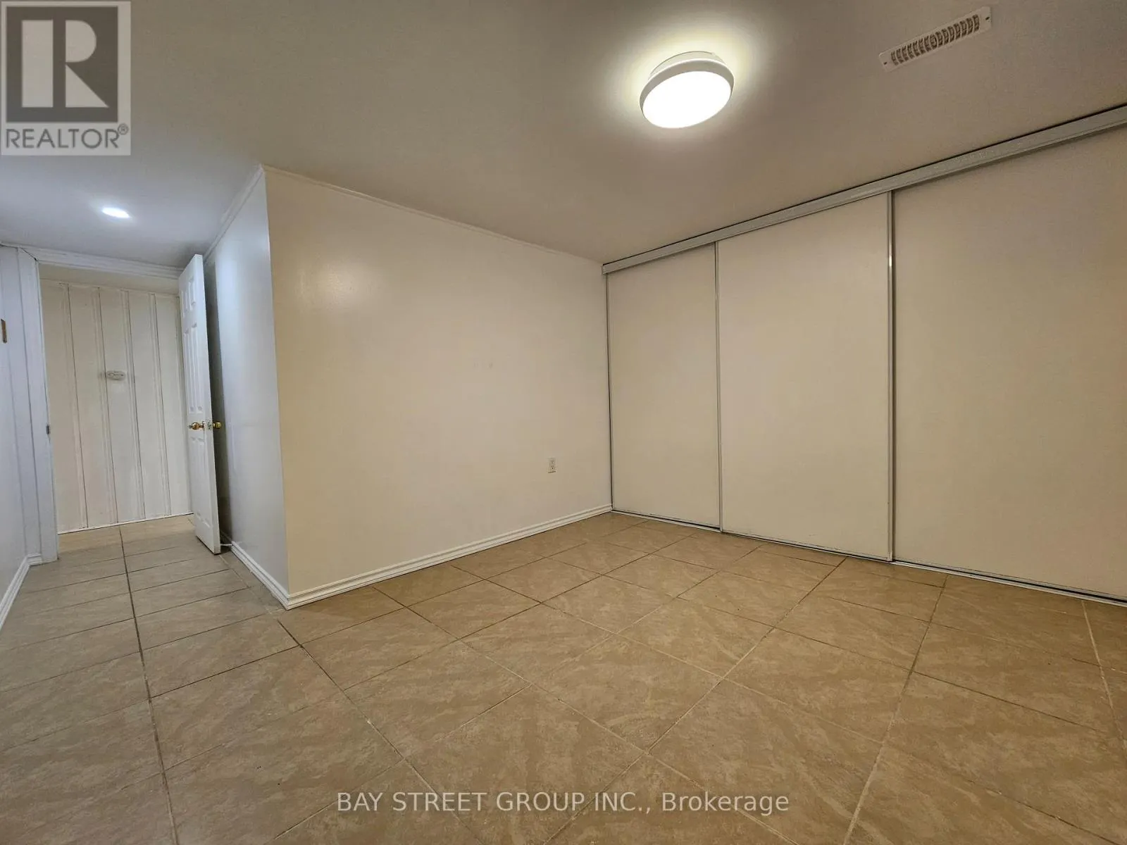 BSMT - 52 JANET BOULEVARD