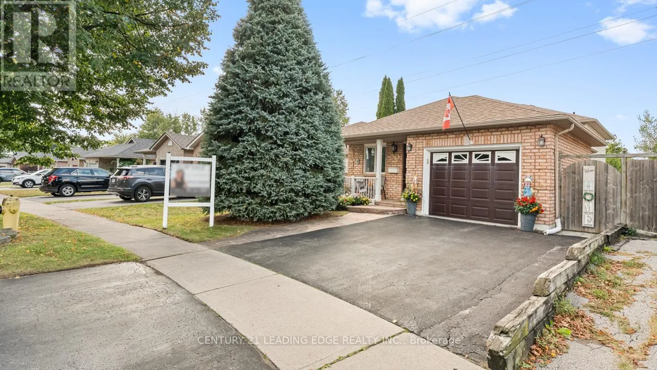 385 COMPTON CRESCENT