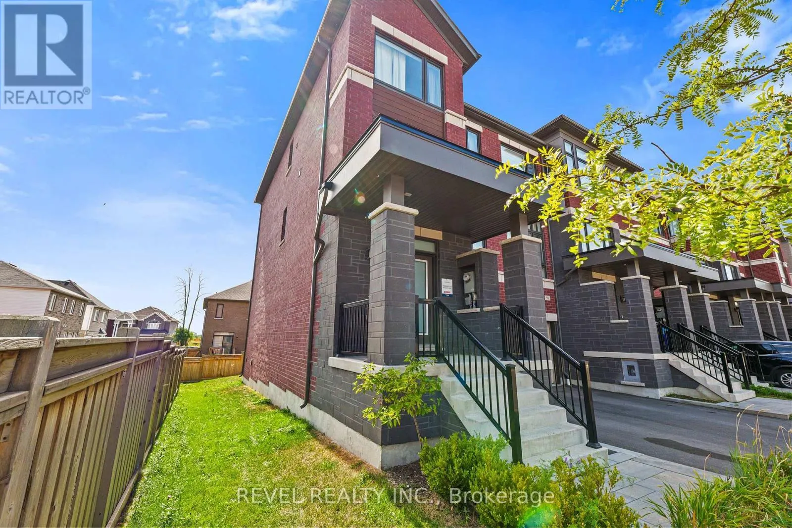 48 DOUET LANE