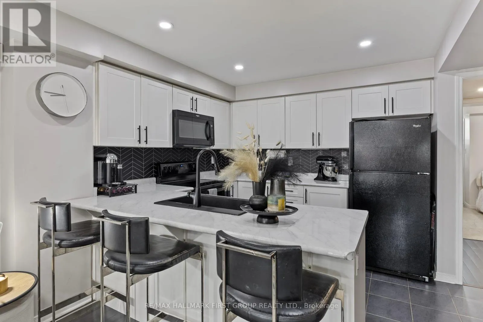 70 ABELA LANE