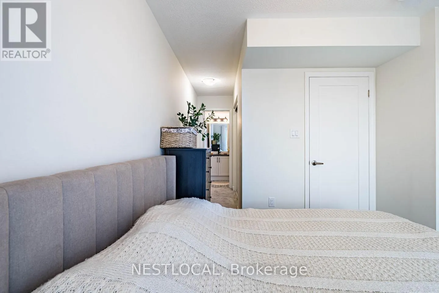 206 - 1085 DANFORTH ROAD