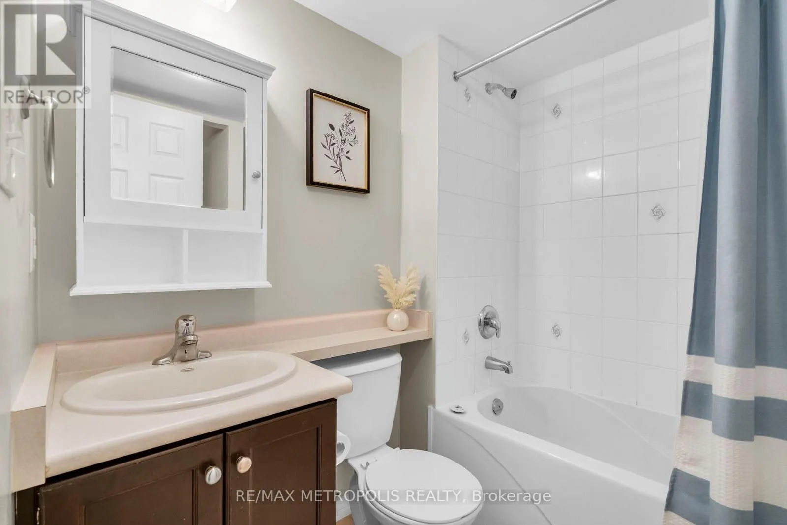 13 - 669A WARDEN AVENUE