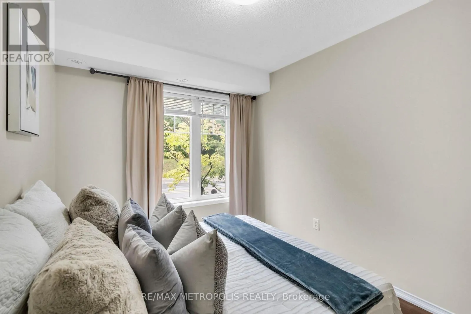 13 - 669A WARDEN AVENUE