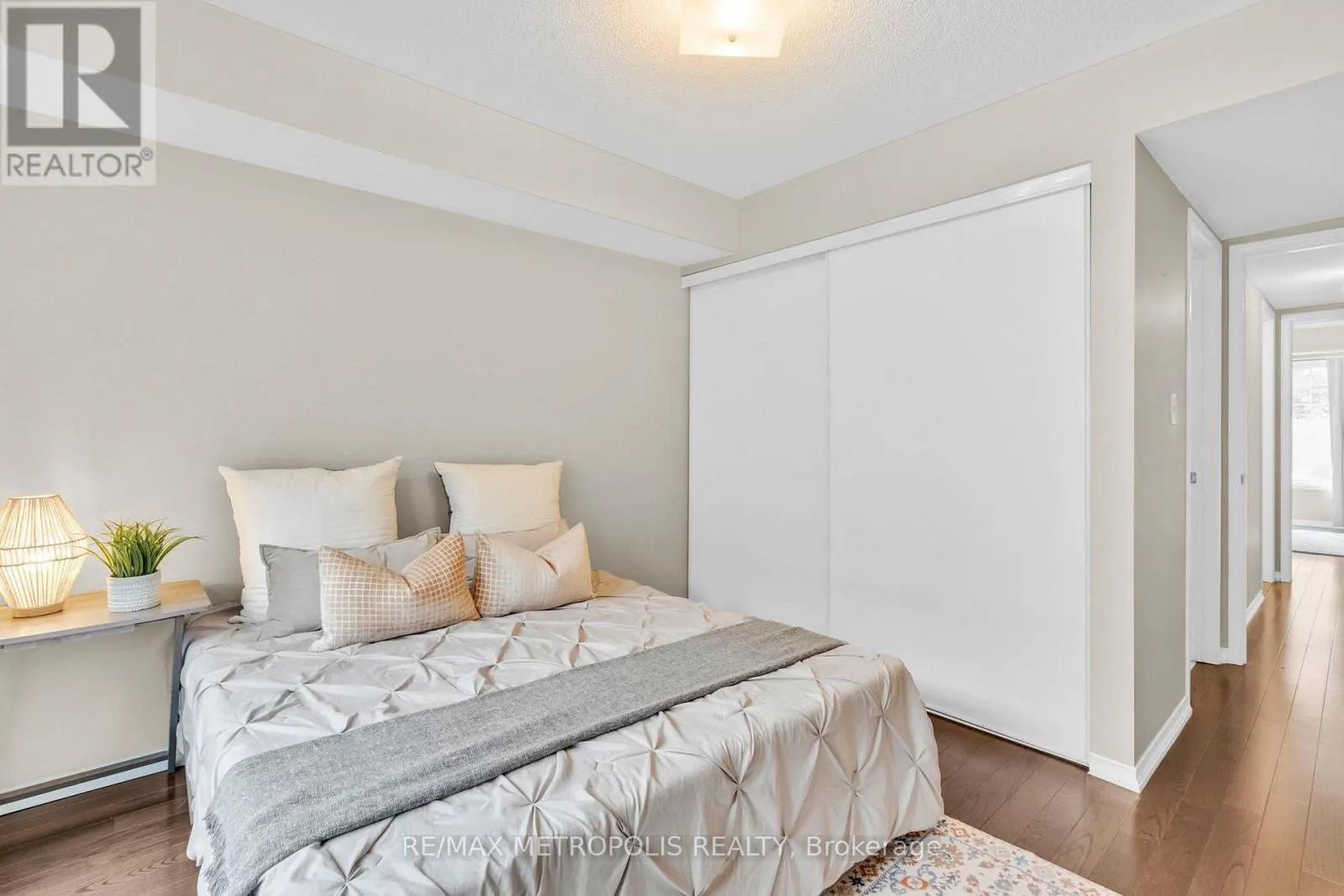 13 - 669A WARDEN AVENUE