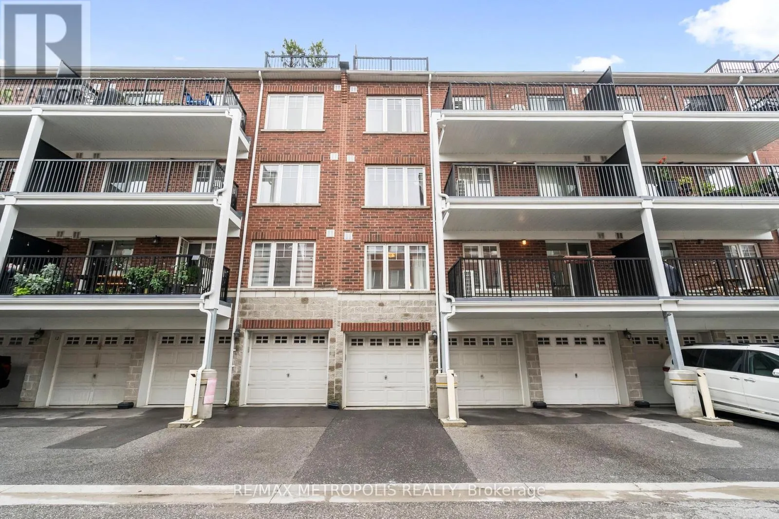 13 - 669A WARDEN AVENUE