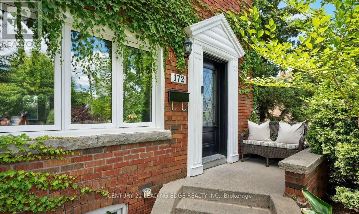 172 WOODYCREST  -  BSMT AVENUE