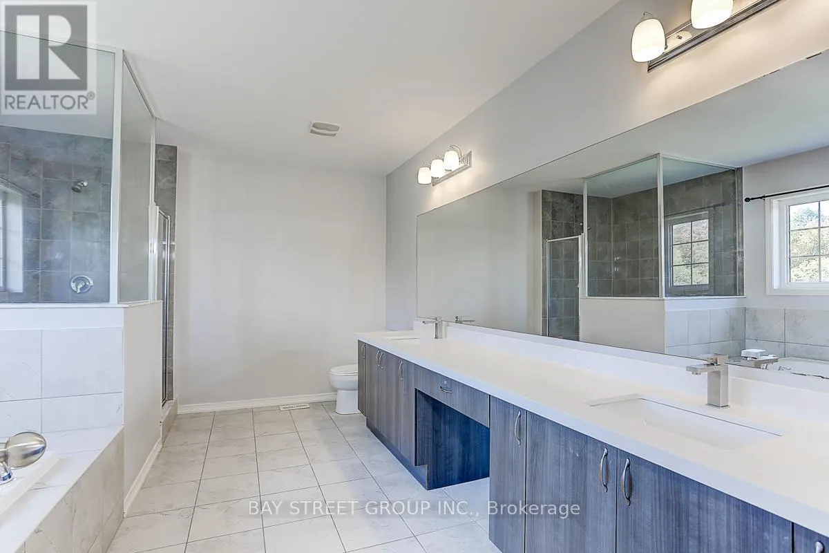 2433 EQUESTRIAN CRES CRESCENT